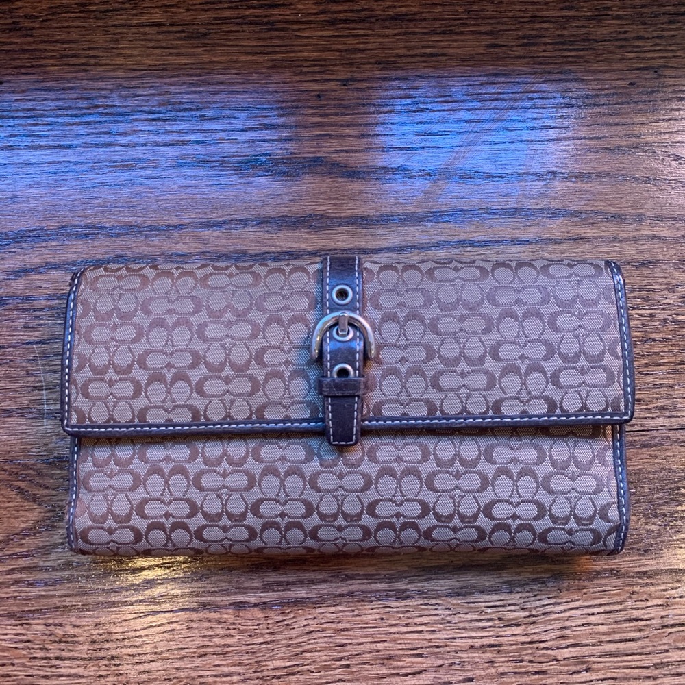 Classic Vintage Coach Wallet Gem